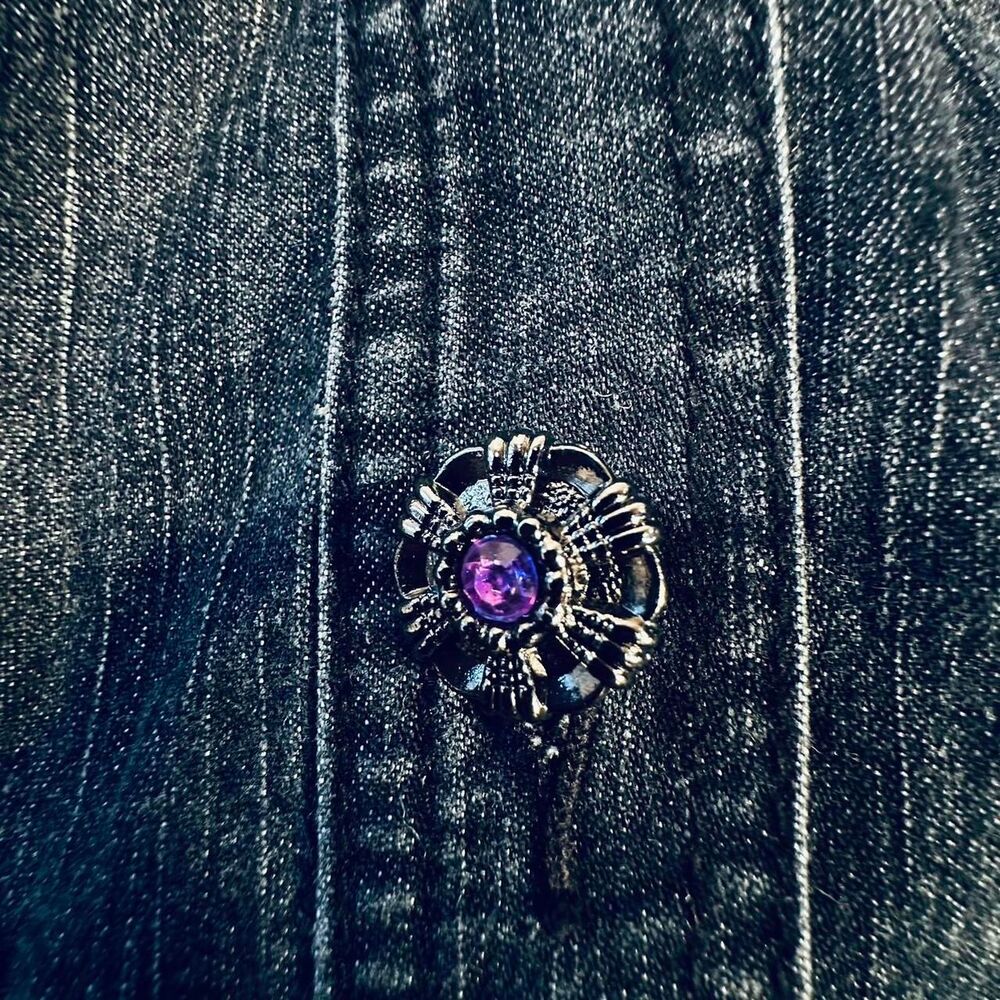 V Christina Women's Jean Denim Jacket Size Small - Picture 6 of 8